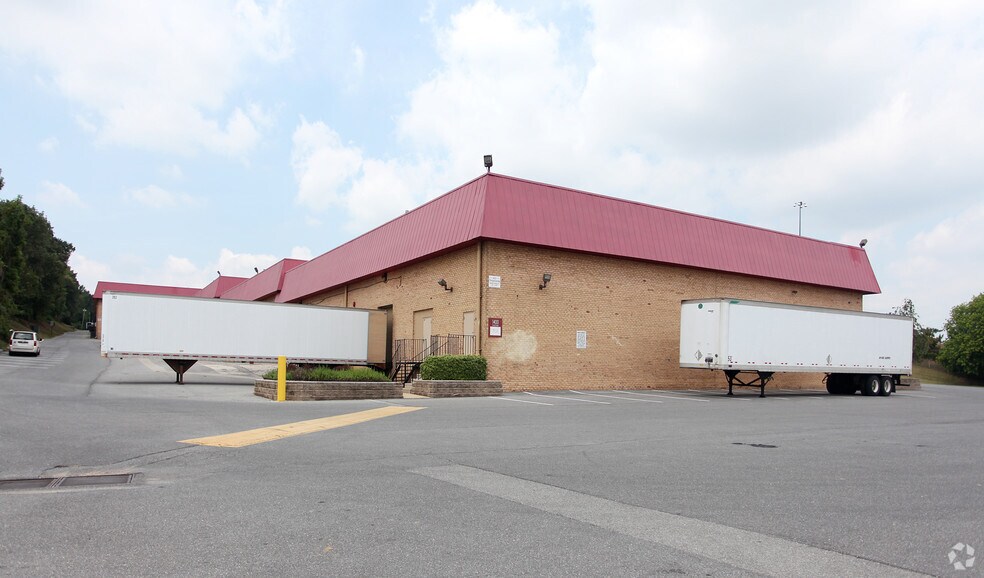 More Photos Of 1400-1464 Desoto Rd, Baltimore Warehouse For Lease