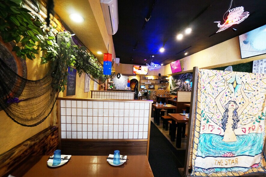 More Photos Of 136-87-136-93 37th Ave, Flushing Storefront For Sale