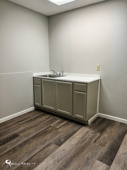 More Photos Of 3382 Highway 5, Douglasville Freestanding For Lease