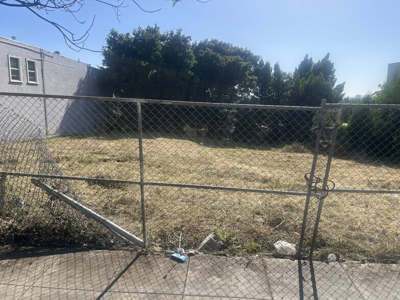 More Photos Of 9809-9811 Macarthur Blvd, Oakland Land For Sale