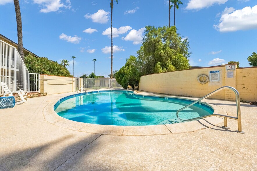 More Photos Of 1123 E Sierra Vista Dr, Phoenix Apartments For Sale