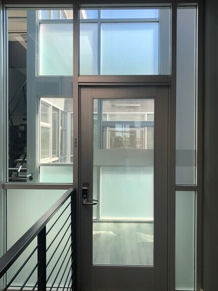 More Photos Of 2332 Cotner Ave, Los Angeles Loft Creative Space For Lease