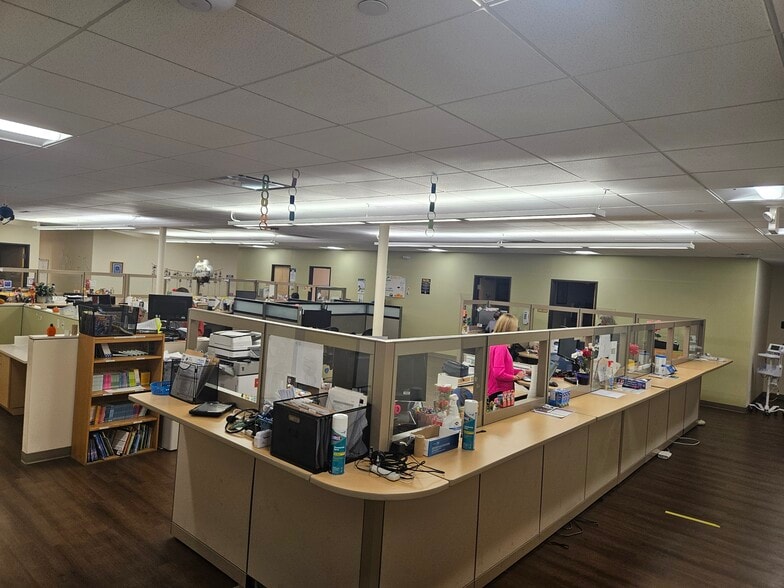 More Photos Of 10690 Del Mar Pky, Aurora Unknown For Lease