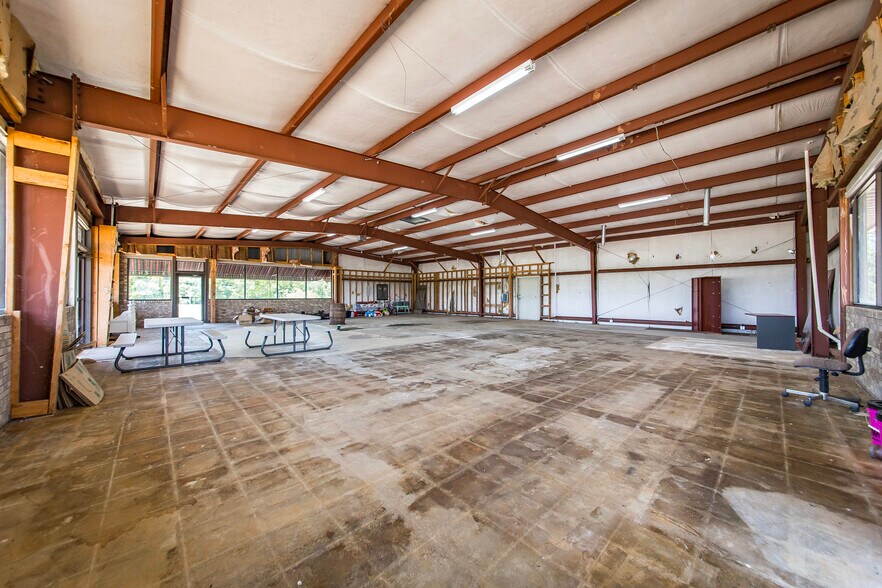 More Photos Of 140 E Reynolds Rd, Arkadelphia Convenience Store For Sale