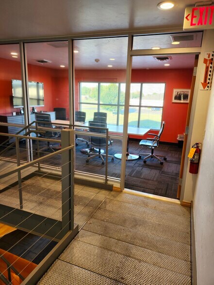 More Photos Of 860 Okeefe Rd, De Pere Office For Lease