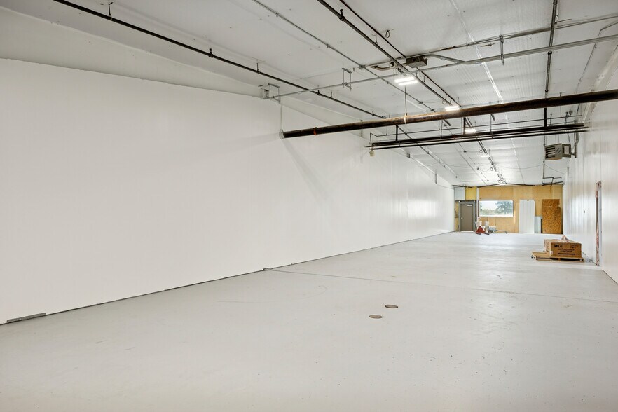 More Photos Of 701-709 Jefferson Ave SW, Watertown Warehouse For Lease