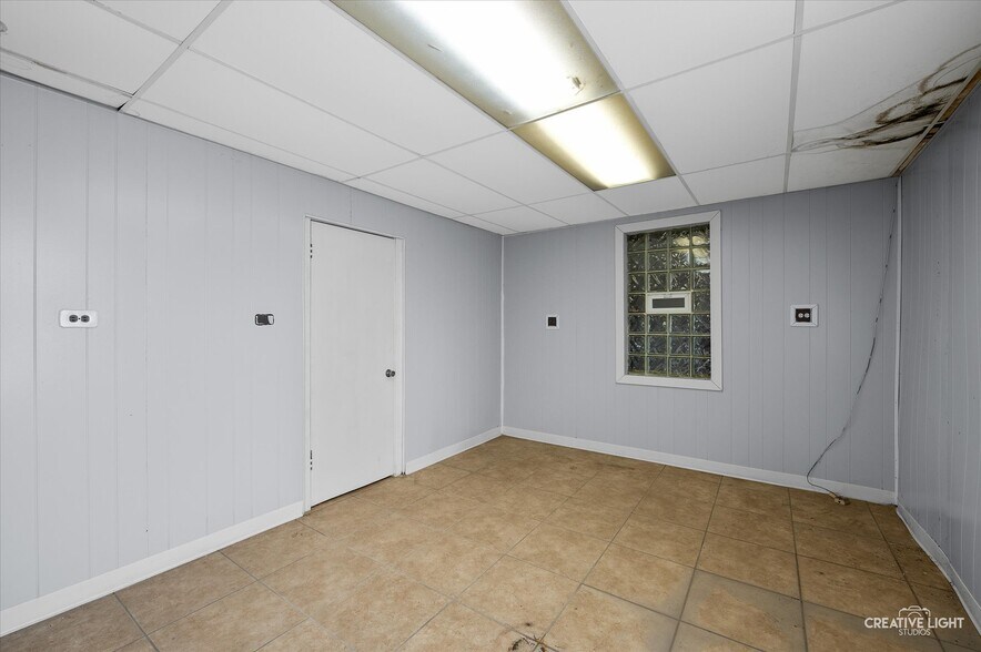 More Photos Of 3333 Sheffield Ave, Hammond Truck Terminal For Lease