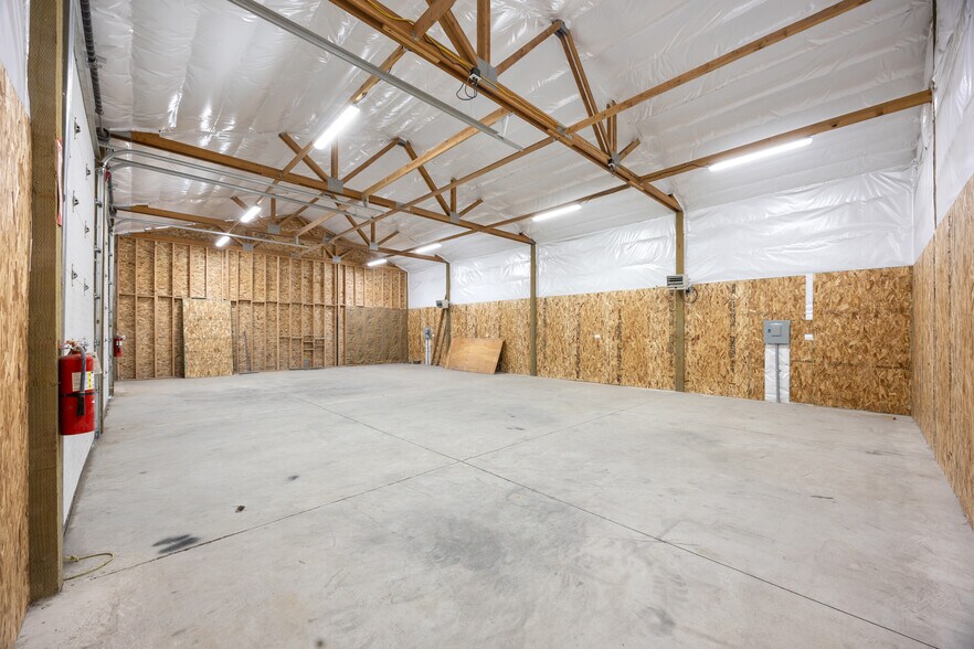More Photos Of 221 Hamilton Rd, Moses Lake Warehouse For Lease