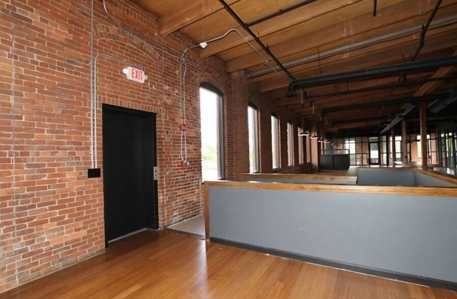 More Photos Of 25 Union St, Worcester Loft Creative Space For Lease