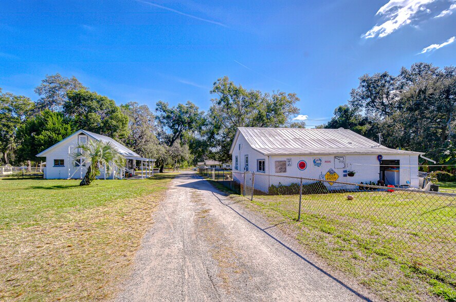 More Photos Of 6839 Wire Rd, Zephyrhills Manufactured Housing Mobile Home Park For Sale