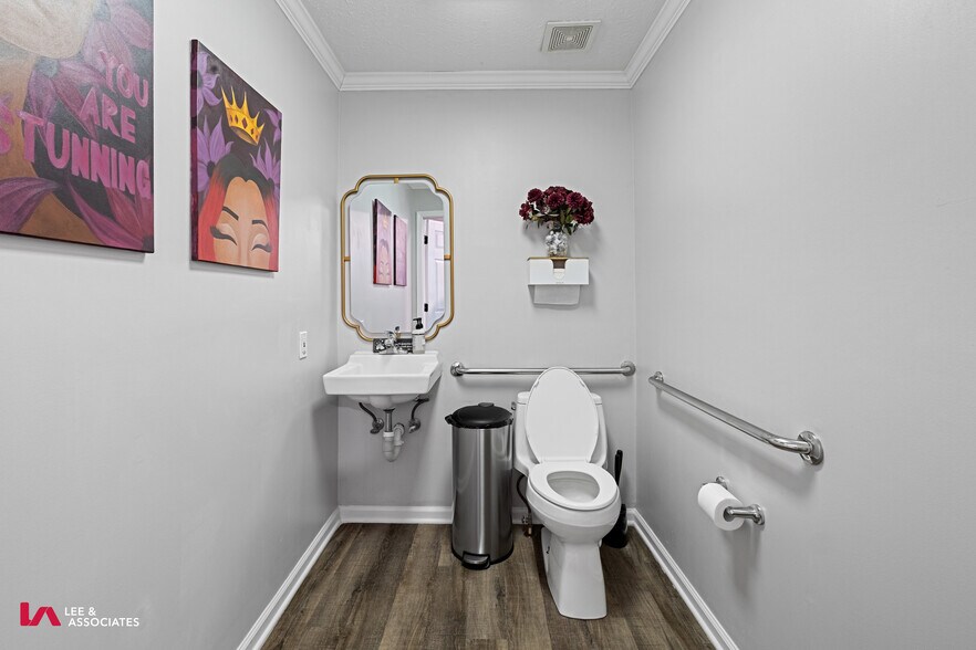 More Photos Of 203 Pirkle Ferry Rd, Cumming Office For Sale