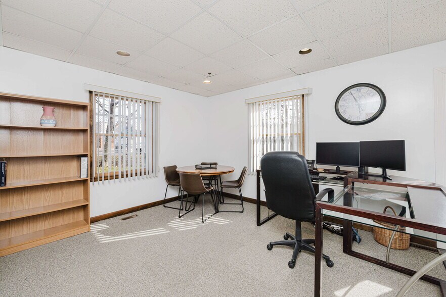 More Photos Of 63 Winthrop St, Taunton Medical For Sale