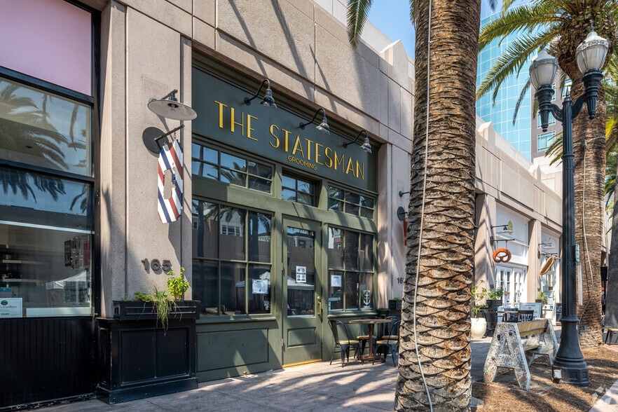 More Photos Of 131-195 W Center Street Promenade, Anaheim Unknown For Lease