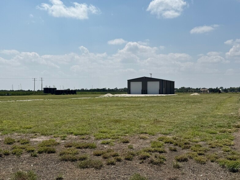 More Photos Of 143 Industrial Cir, Dighton Industrial For Sale