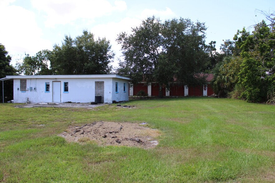 More Photos Of , Lake Wales Office For Sale