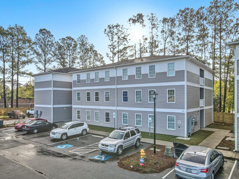 More Photos Of 1200 Hemingway Chapel Rd, Conway Apartments For Sale