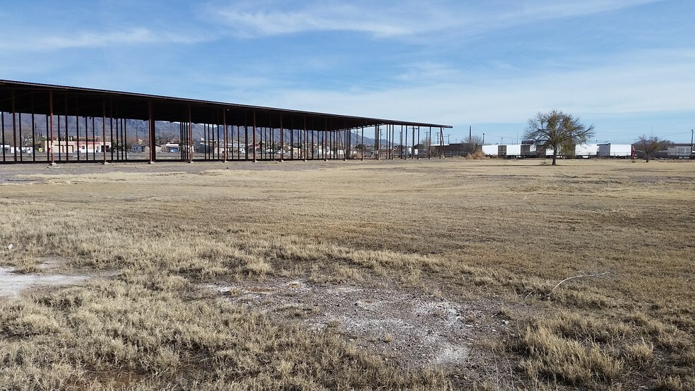 More Photos Of 110 W Borderland Rd, El Paso Warehouse For Lease