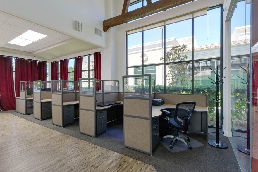 More Photos Of 3215 Old Conejo Rd, Newbury Park Medical For Sale
