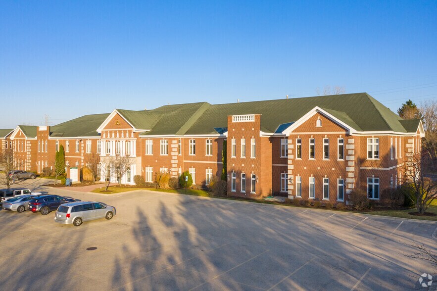 More Photos Of 1800 Nations Dr, Gurnee Office For Lease