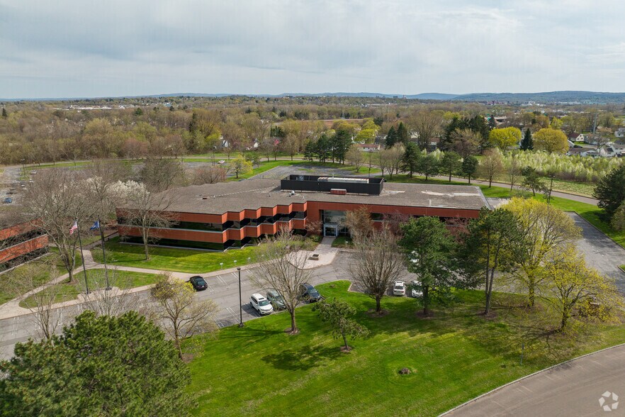 More Photos Of 200 Salina Meadows Pky, Syracuse Office For Lease