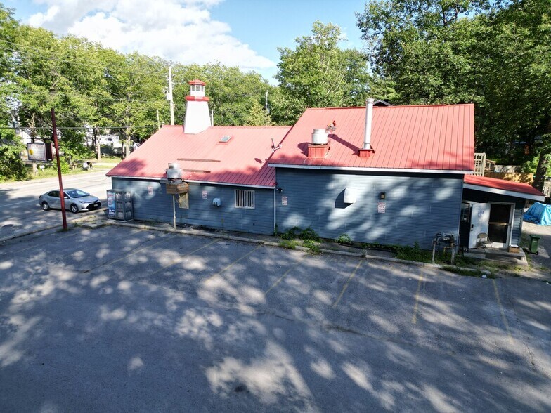 More Photos Of 655 Bayview Dr, Ottawa Restaurant For Sale