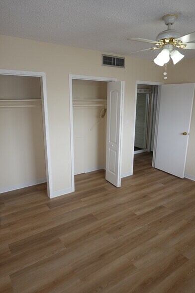 More Photos Of 2887 S Osceola Ave, Orlando Office For Sale