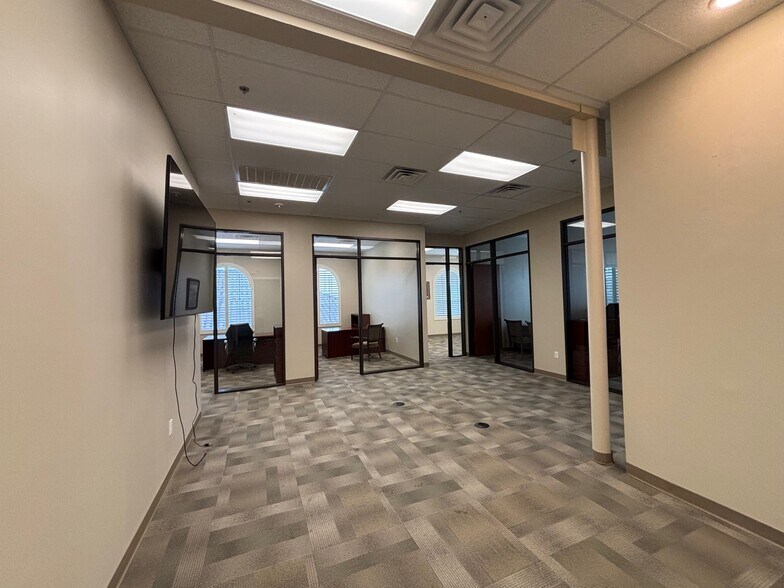 More Photos Of 7709 San Jacinto Pl, Plano Loft Creative Space For Sale