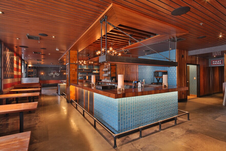 More Photos Of 1733 Ocean Ave, Santa Monica Office For Lease