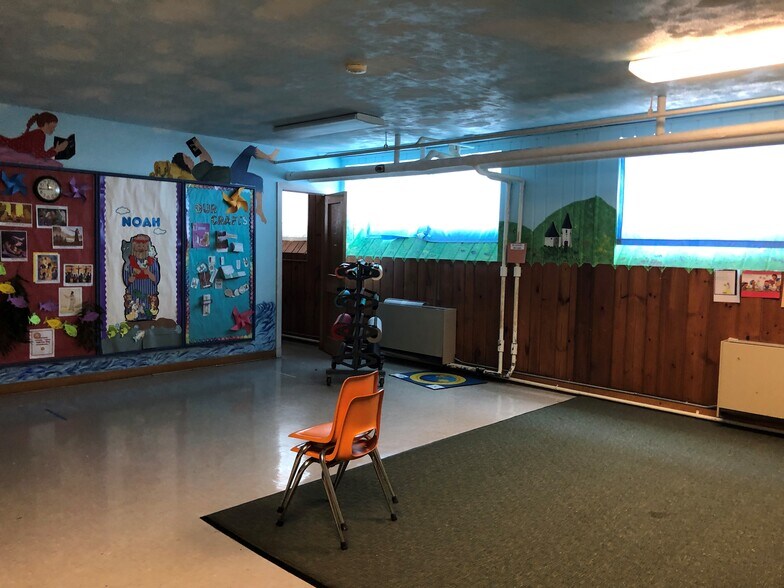 More Photos Of 302 N Broadway Ave, Wichita Religious Facility For Lease