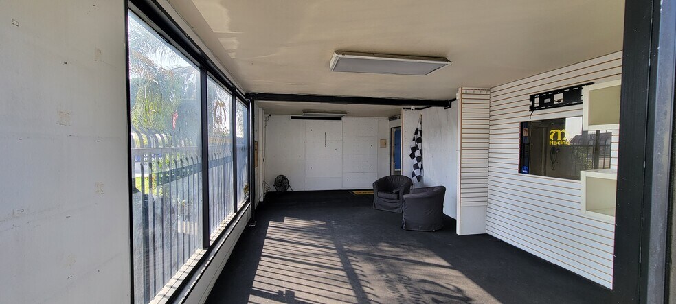 More Photos Of 611 E Route 66, Glendora Auto Repair For Lease