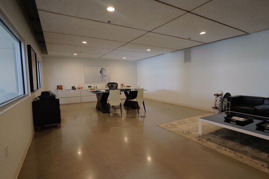More Photos Of 155 Oak Lawn Ave, Dallas Loft Creative Space For Lease