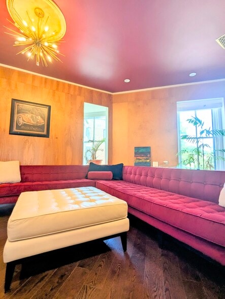 More Photos Of 215 W Clay St, Richmond Office Residential For Sale