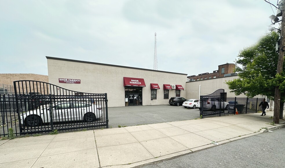 Primary Photo Of 83-89 Hartford St, Newark Warehouse For Sale