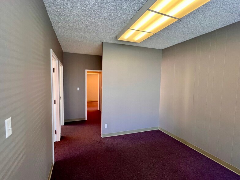More Photos Of 705 Veterans Blvd, Redwood City Medical For Sale