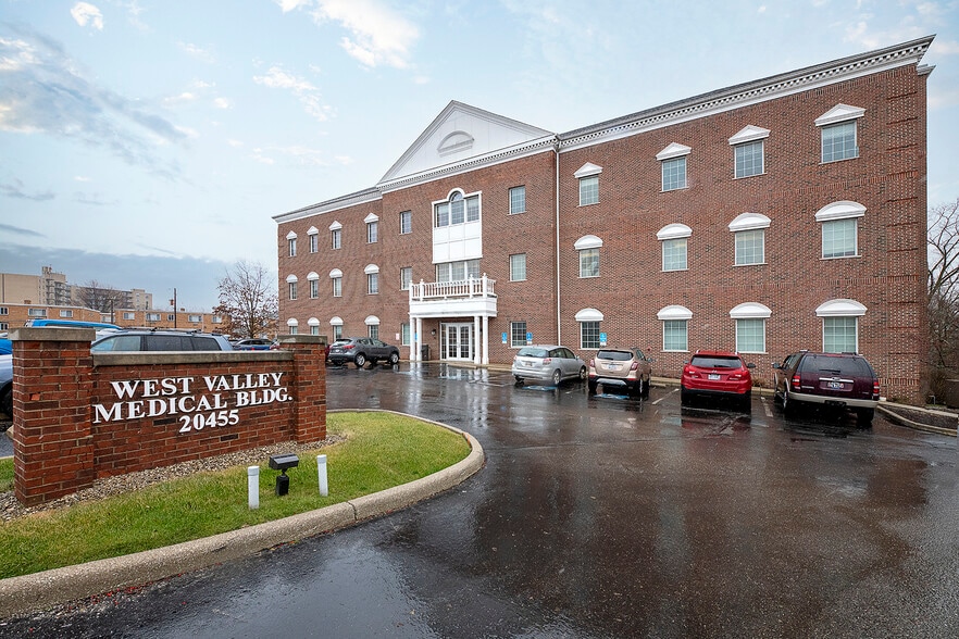 Primary Photo Of 20455 Lorain Rd, Fairview Park Medical For Lease