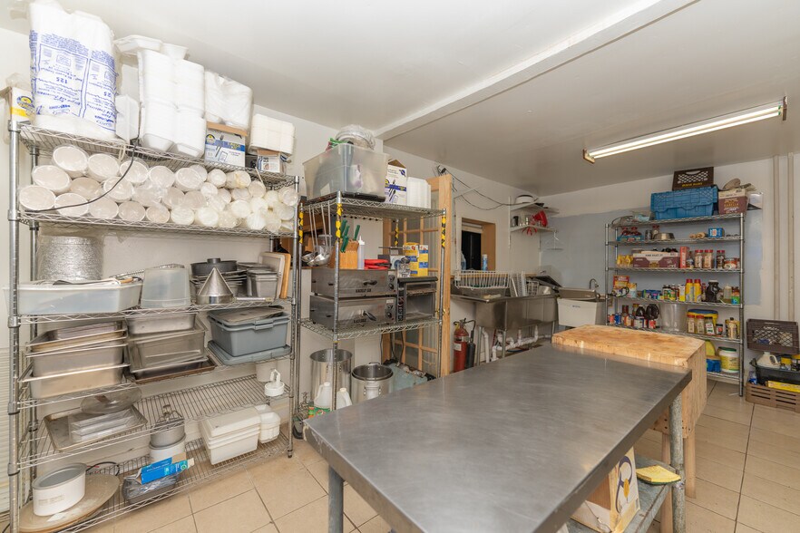 More Photos Of 117 N Lake Ave, Albany Storefront Retail Residential For Sale