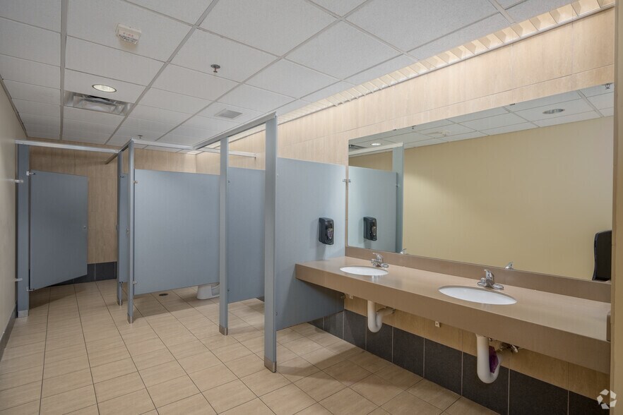 More Photos Of 2361 W Highway 36, Roseville Office For Lease