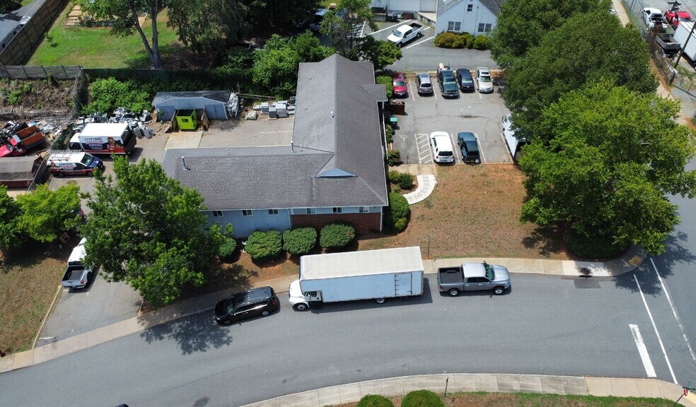 More Photos Of 1020 Linden Ave, Charlottesville Industrial For Sale