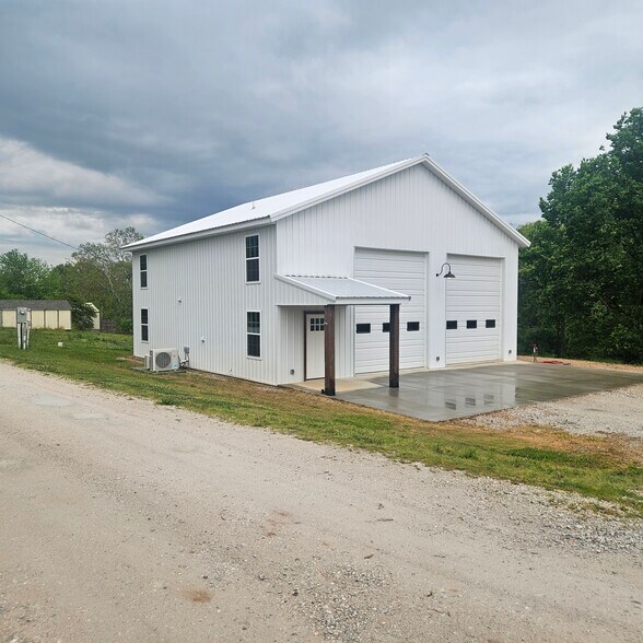 More Photos Of 12705 Rhoden Ln, Lowell Flex For Sale