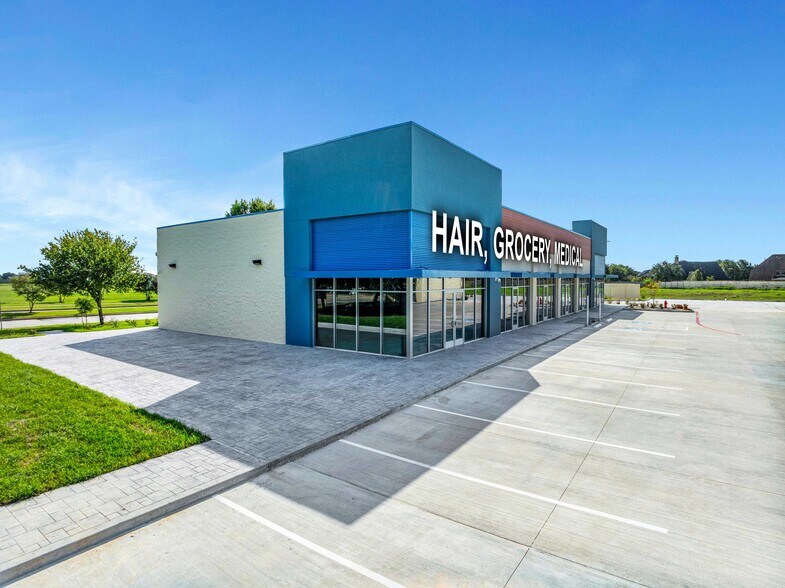 More Photos Of 1821 BF Terry Blvd, Rosenberg Freestanding For Lease
