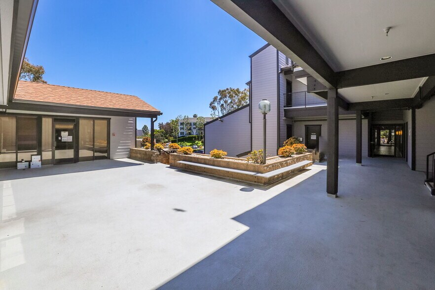 More Photos Of 355 Placentia Ave, Newport Beach Medical For Sale