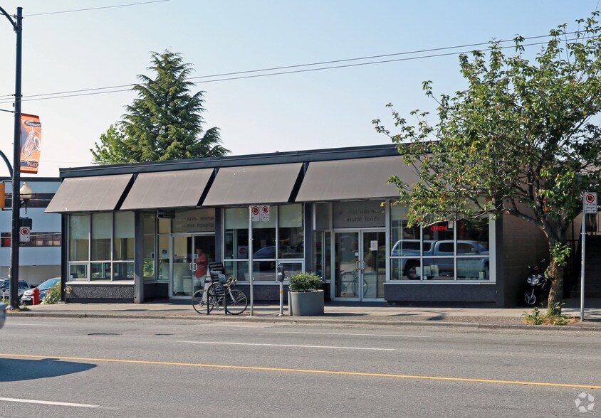 More Photos Of 105 E Broadway, Vancouver Storefront For Lease