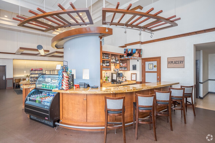 More Photos Of 7800 International Dr, Bloomington Hotel For Sale