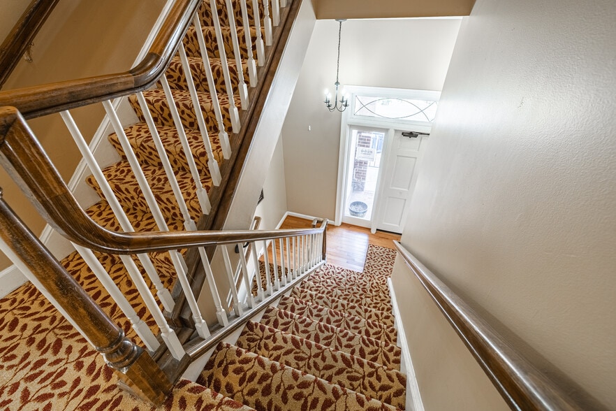 More Photos Of 223-225 N Washington St, Alexandria Office For Lease