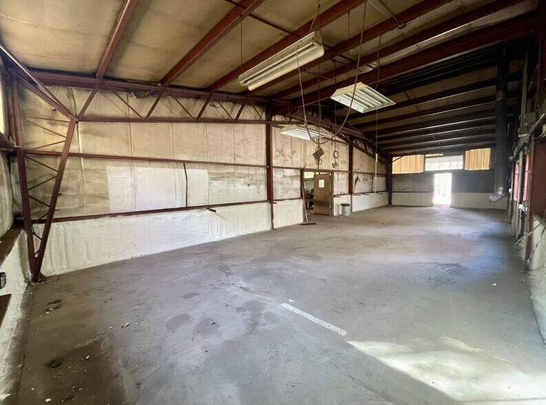 More Photos Of 45 Hoppen Rd, New Hartford Industrial For Lease