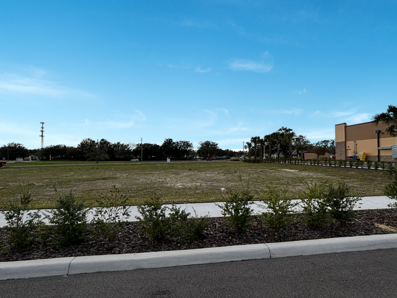 Primary Photo Of SEC E County Line Road & Livingston Avenue, Lutz General Retail For Lease