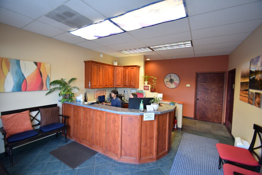 More Photos Of 915 NE 7th St, Bend Office For Lease
