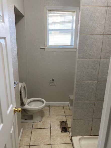 More Photos Of 1137 26th St, Des Moines Apartments For Sale