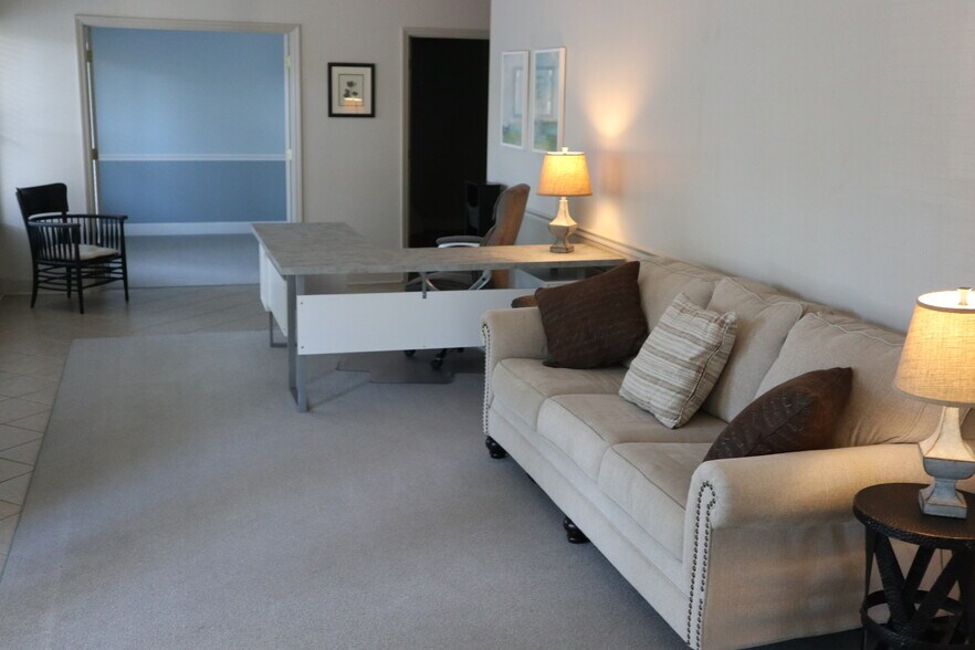 More Photos Of 2344 Centerville Rd, Tallahassee Medical For Lease