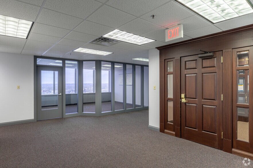 Photo of 21st Floor Ste 2108